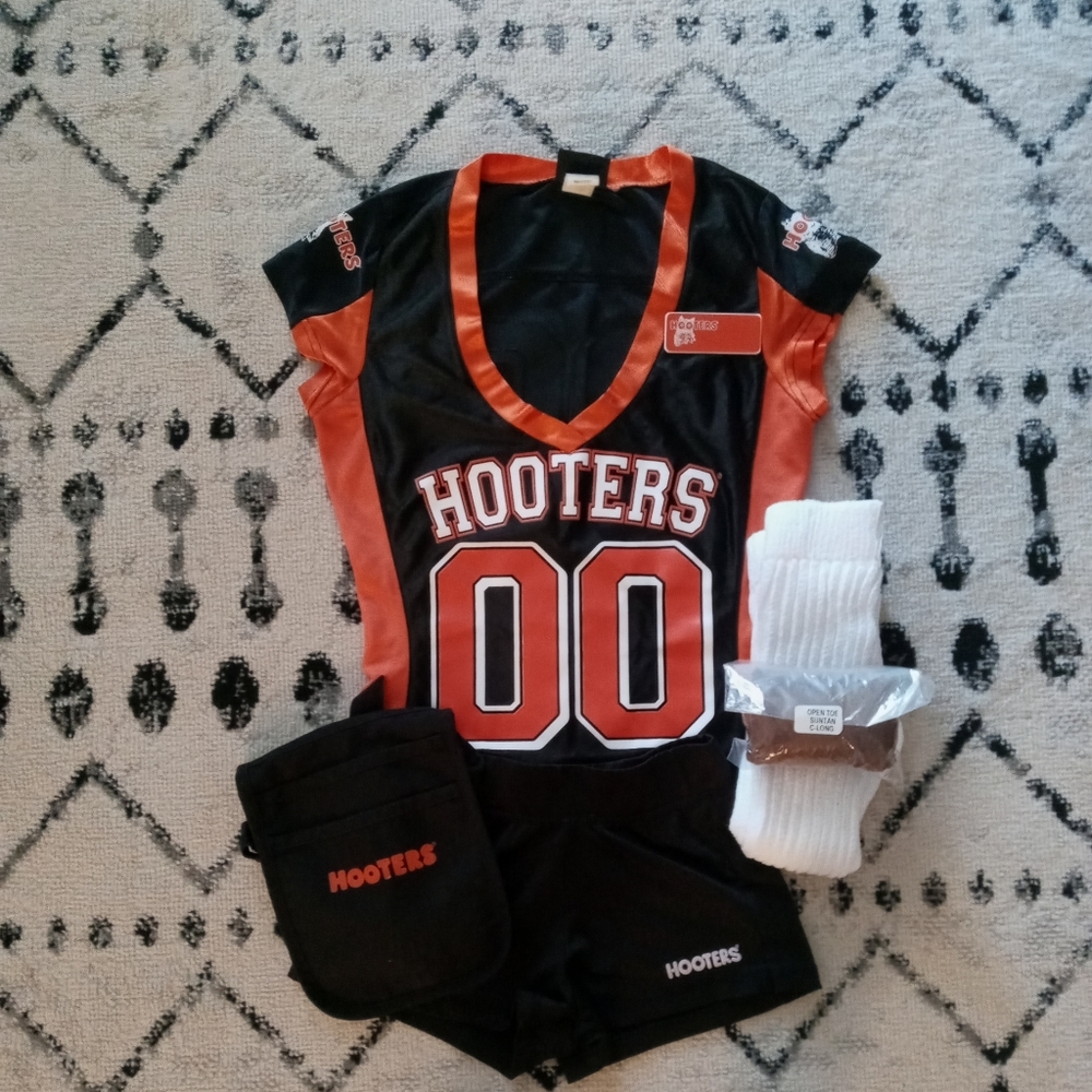 RARE Hooters jersey full uniform XXS/XS!!!